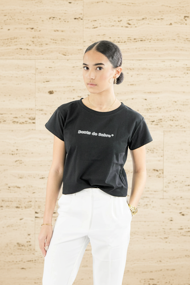 T-shirt Femme fond beige portrait mobile